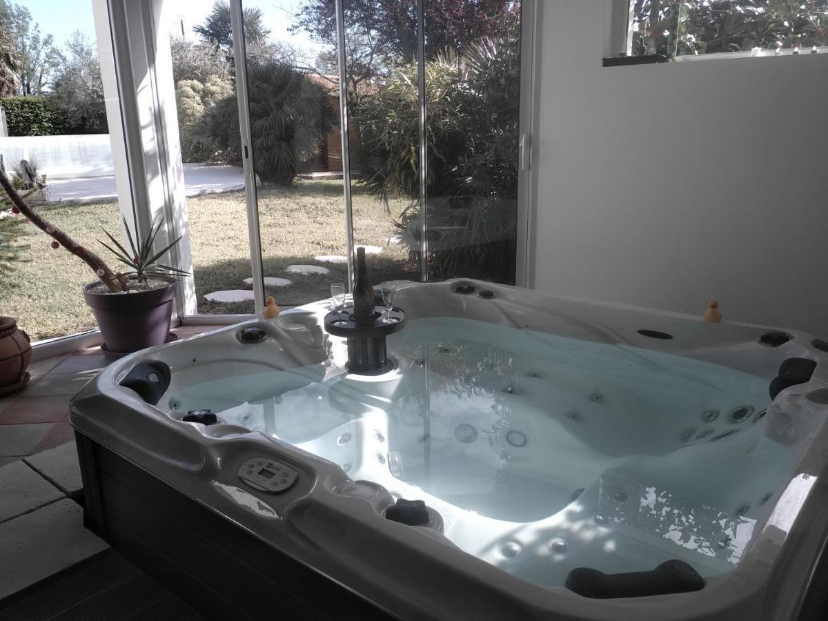 L'Eden Naturiste Spas Challans Exterior foto